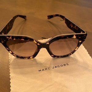 Marc Jacobs sunnies